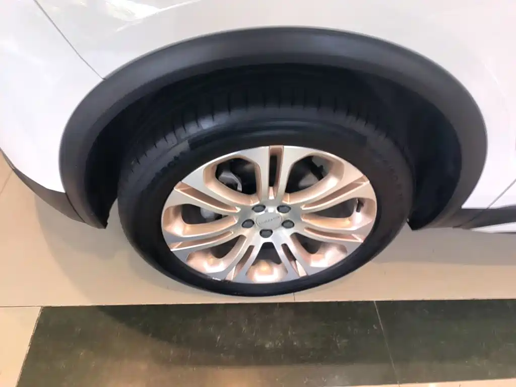 Lynk & Co 01 2018 2017 2.0T 2WD Pro Version