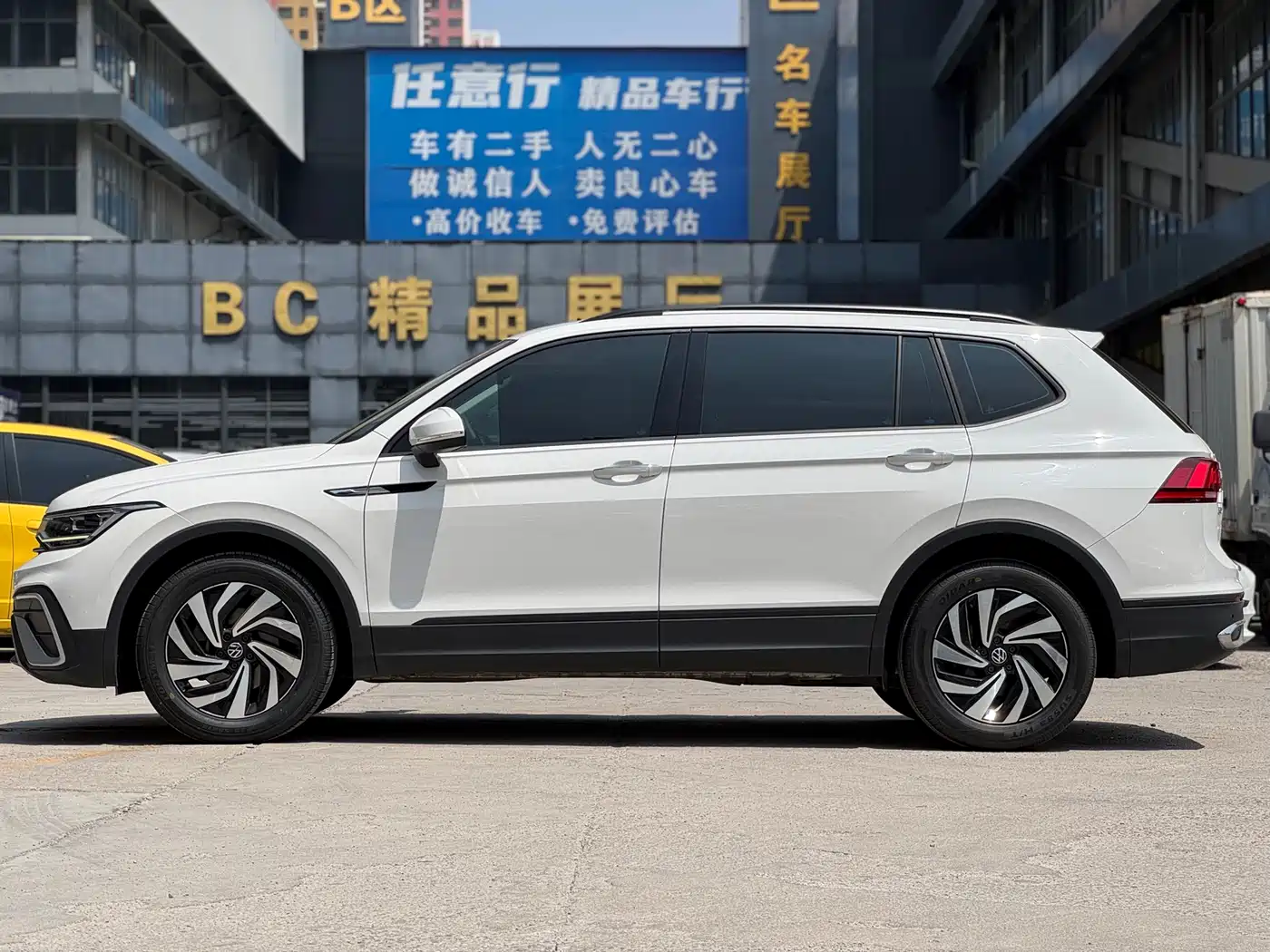 Volkswagen Tiguan L 2022 330TSI Automatic 2WD Comfort Edition фото 4