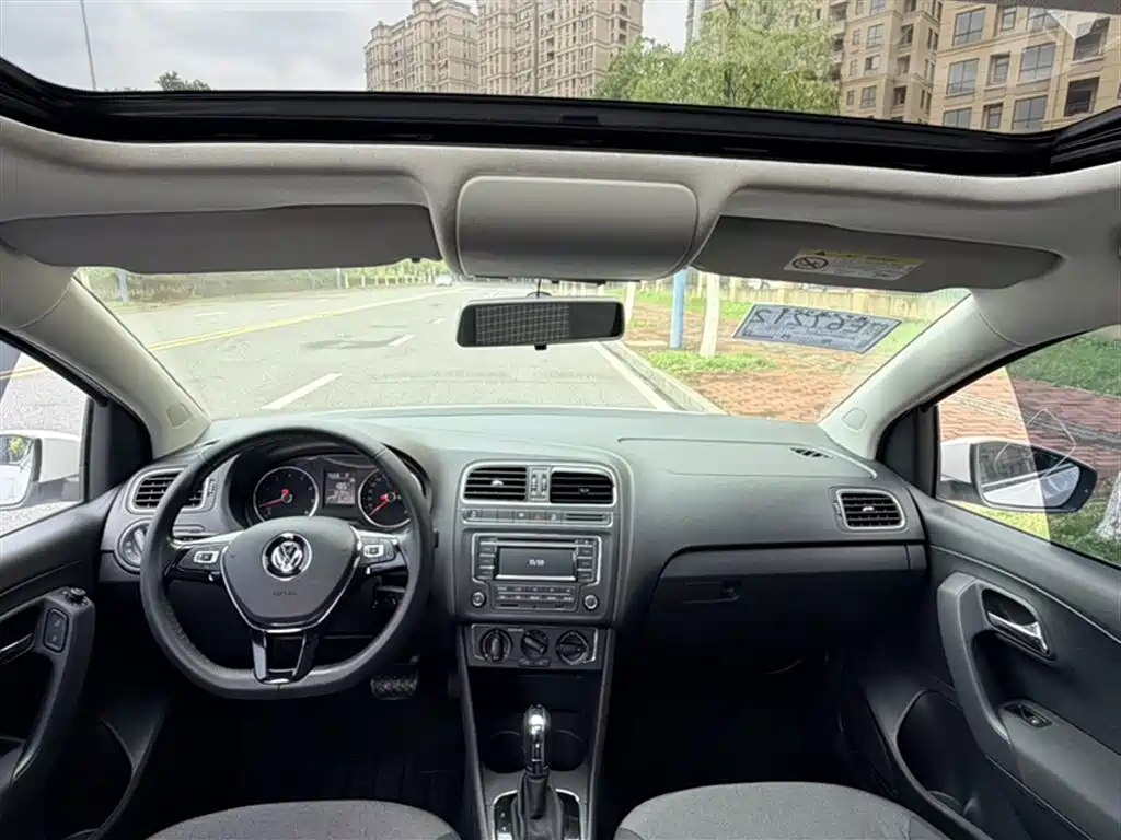 Volkswagen Polo 2018 1.5L Auto Comfort фото 15