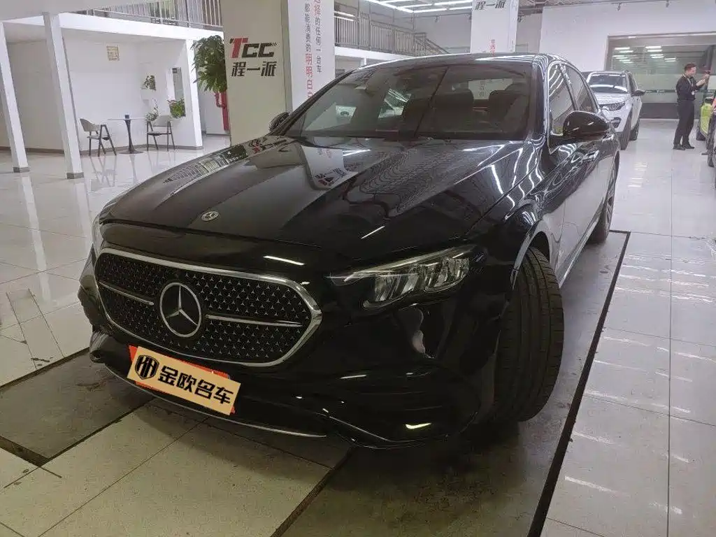 Photo 1 - Mercedes-Benz E-Class
