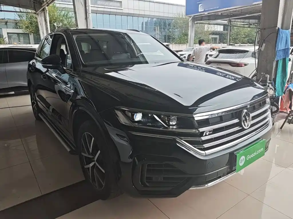 Фото 22 - Volkswagen Touareg