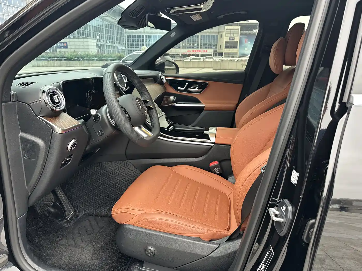 Mercedes-Benz GLC 2025 GLC 300 L 4MATIC Dynamic 5-seater фото 9