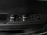 Фото 9 - Geely Okavango