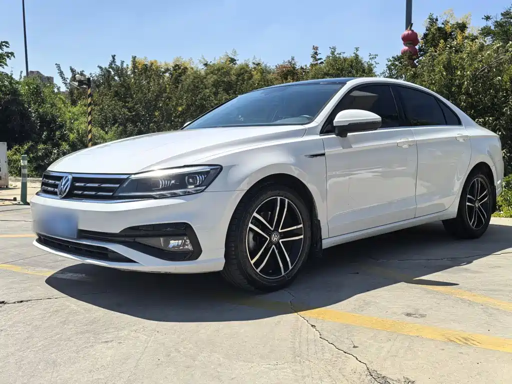 Volkswagen Lamando