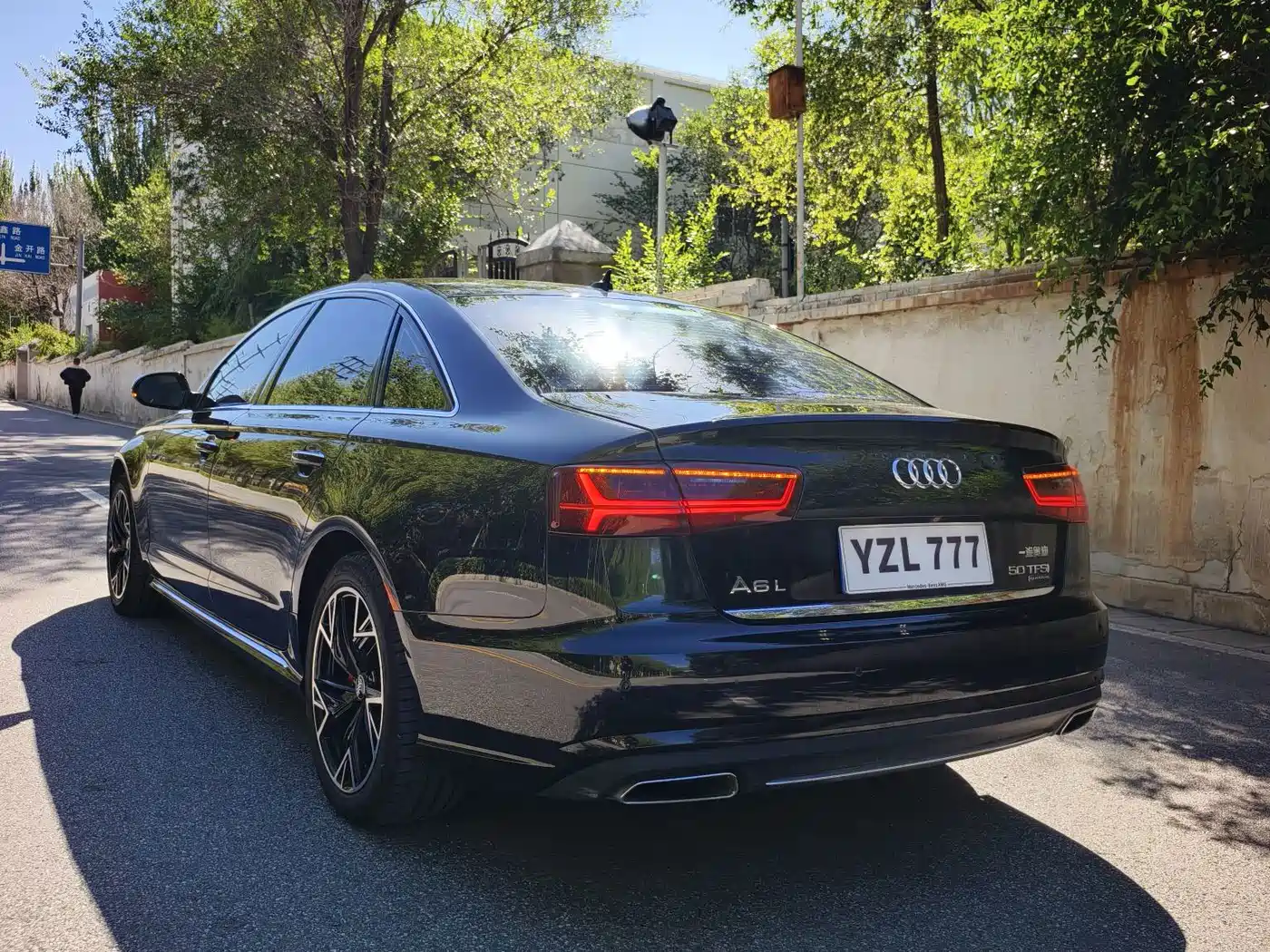 Фото 4 - Audi A6L