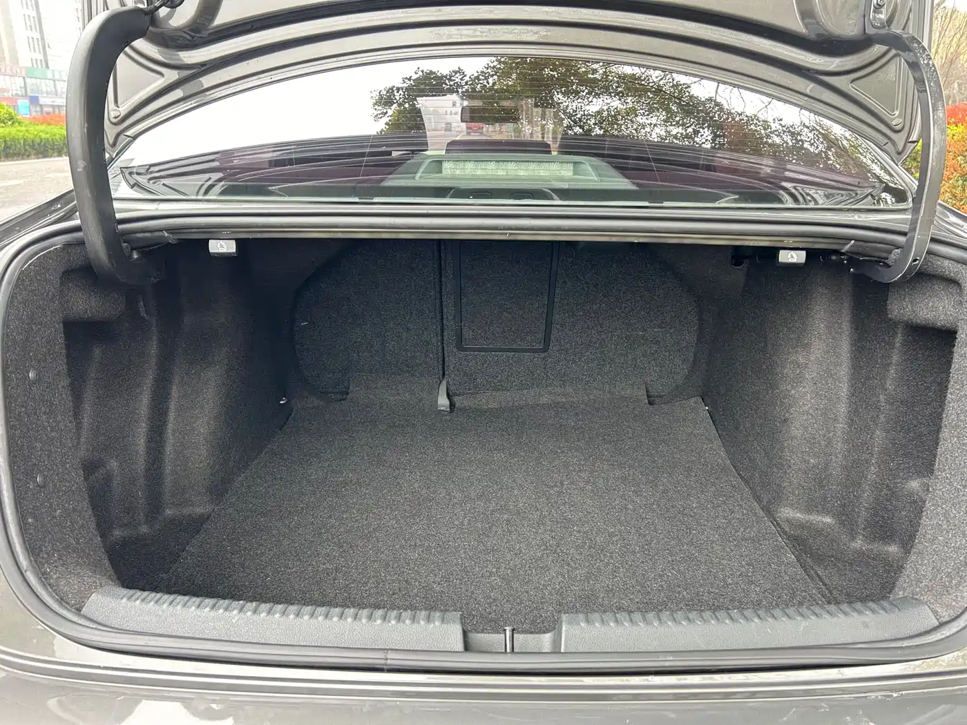 Volkswagen Sagitar 2015 230TSI Automatic Luxury фото 16