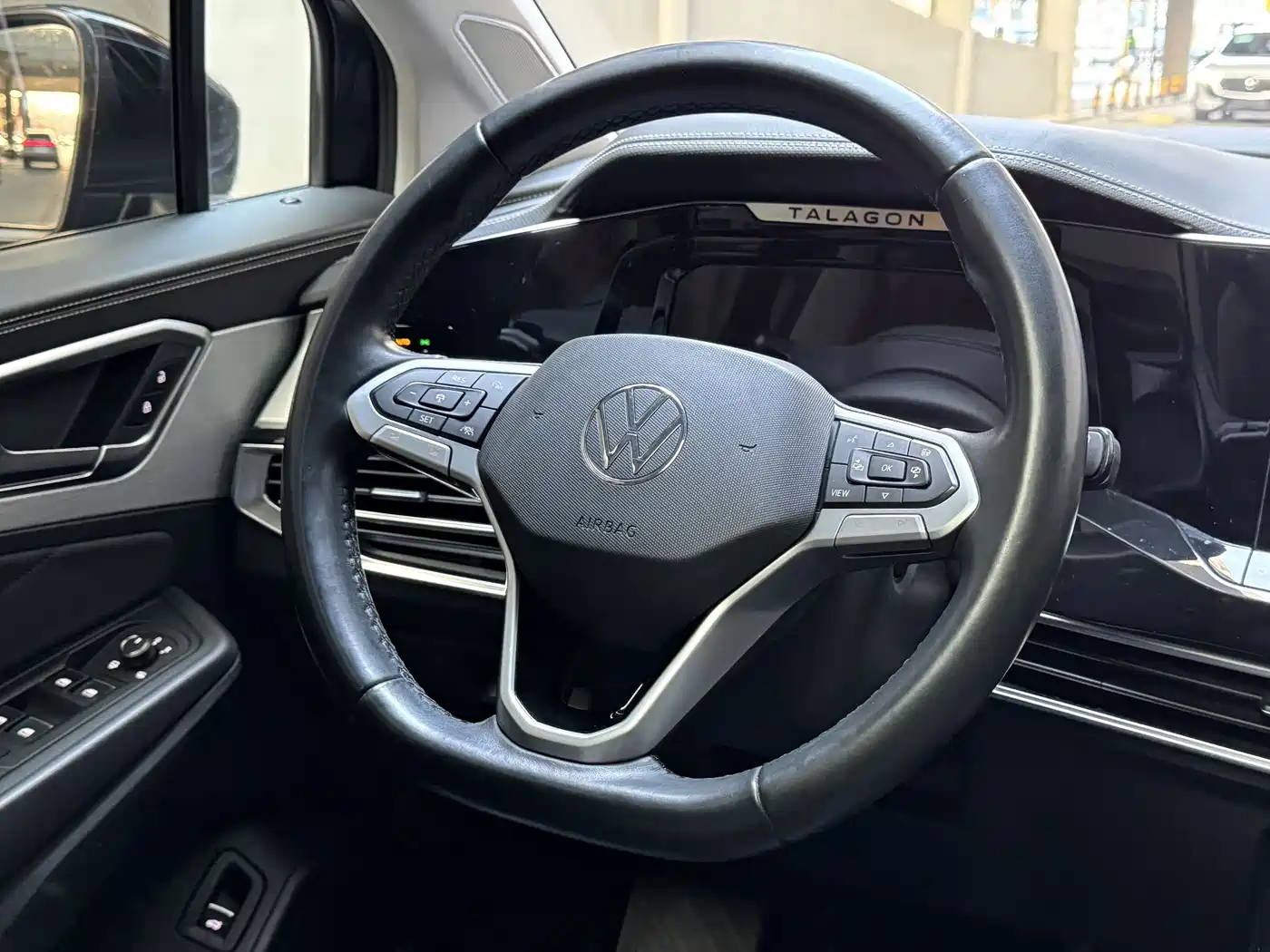 Volkswagen Talagon 2022 380TSI 4WD Luxury Premium Pro Edition 7-Seater фото 7