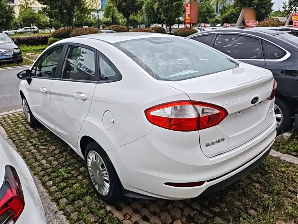 Ford Fiesta 2016 2013 Sedan 1.5L Manual Trend
