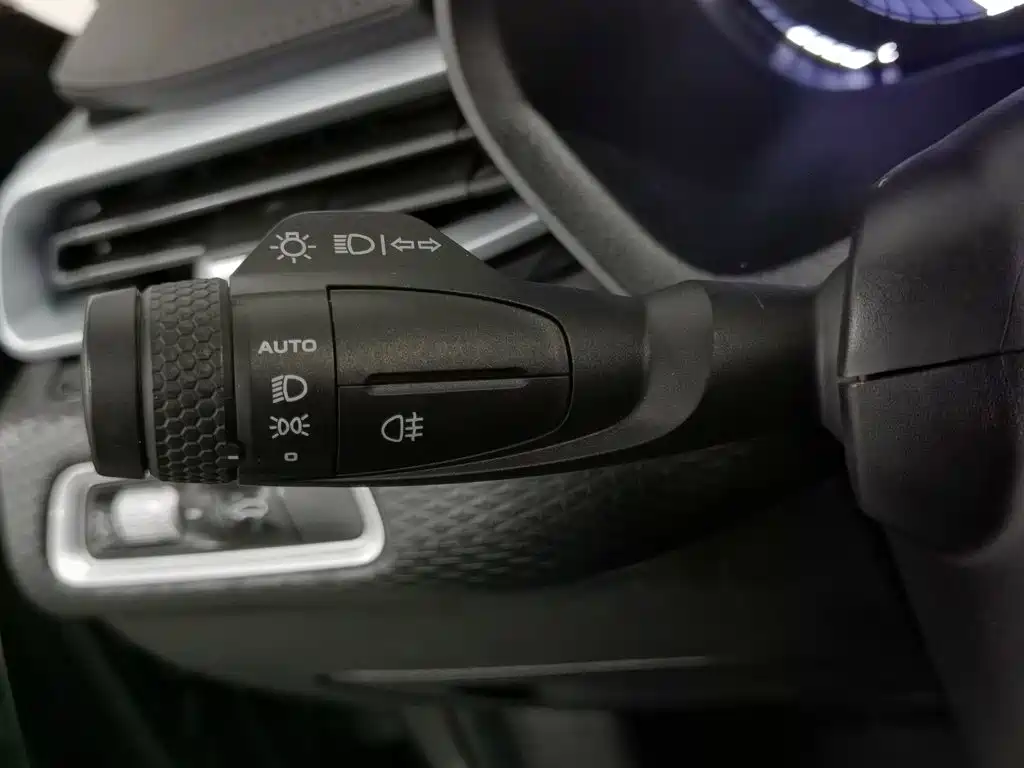 Photo 21 - Geely Emgrand
