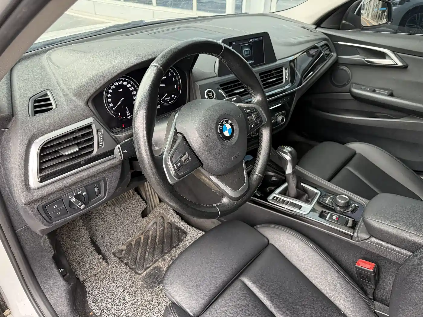 Фото 5 - BMW 1 Series