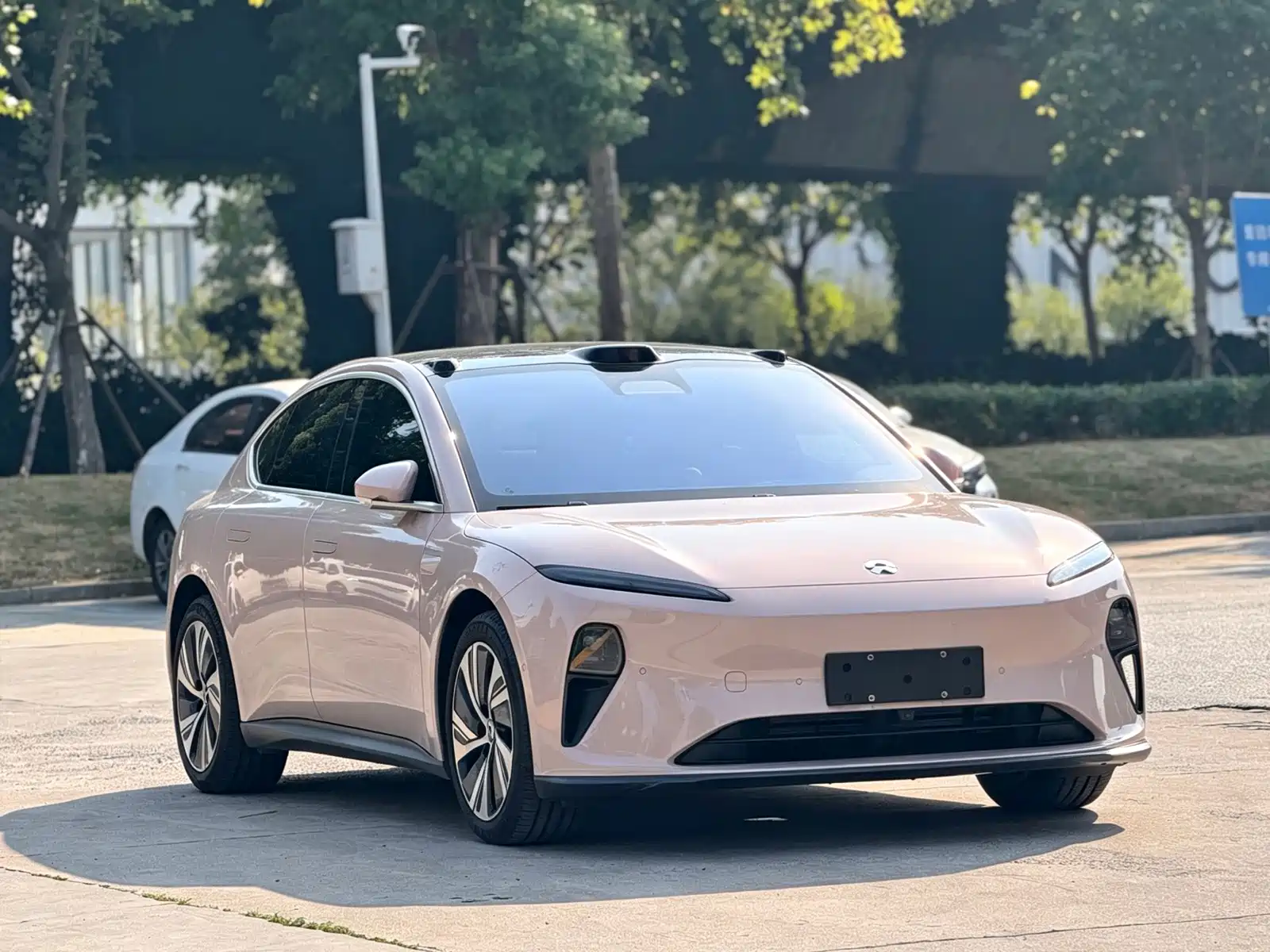Фото 2 - NIO ET5