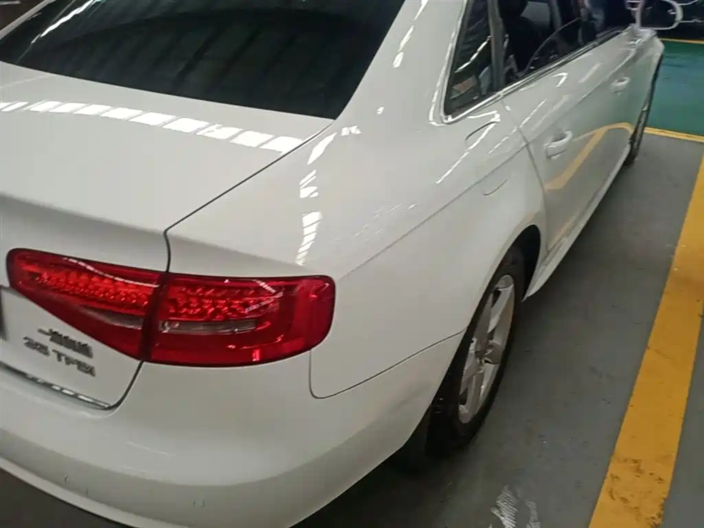 Audi A4L 2013 35 TFSI Automatic Comfort фото 8