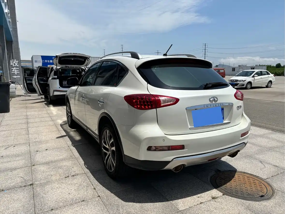 Infiniti QX50 2016 2015 2.5L Luxury Edition