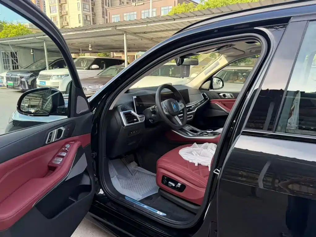 BMW X5 2026 2026 Facelift xDrive 30Li Exclusive M Sport Shadowline Package