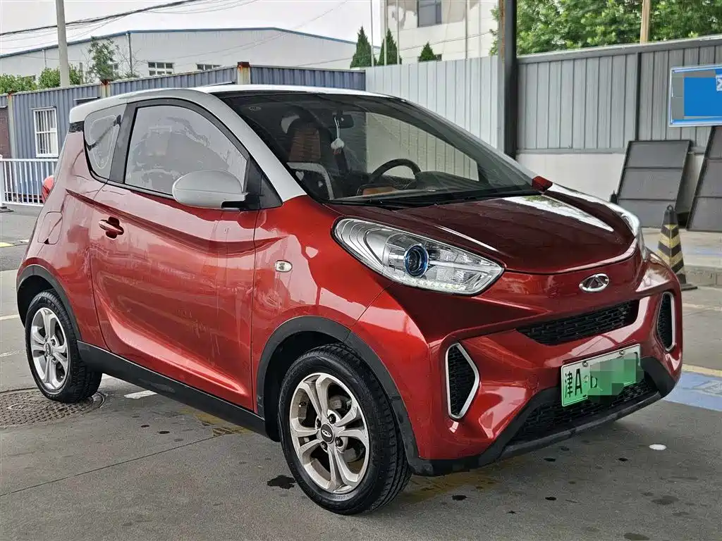QQ New Energy Little Ant 2019 2018 400 4-Seater Premium Smart Edition
