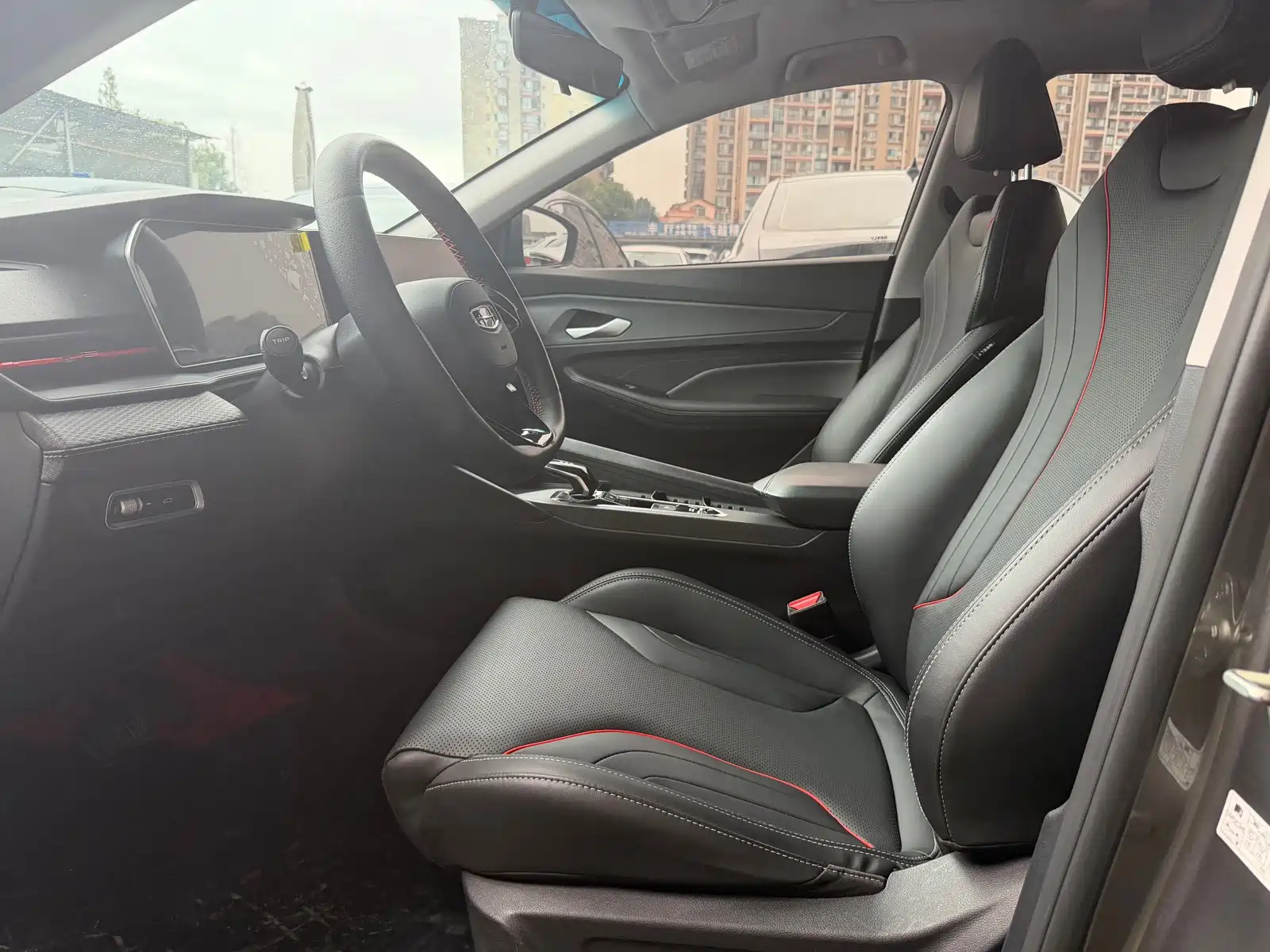 Фото 4 - Geely Binrui