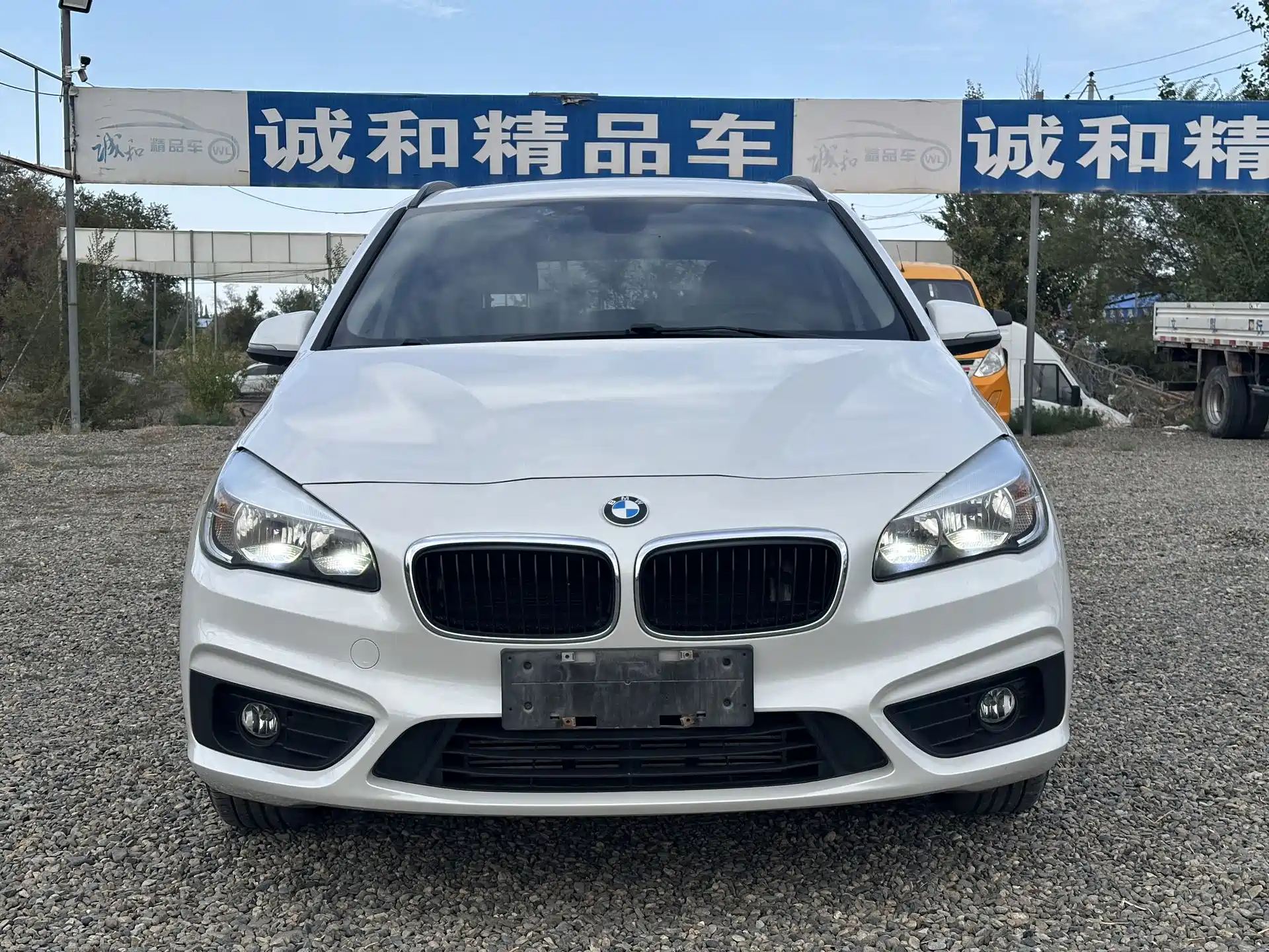 Фото 2 - BMW 2 Series Touring