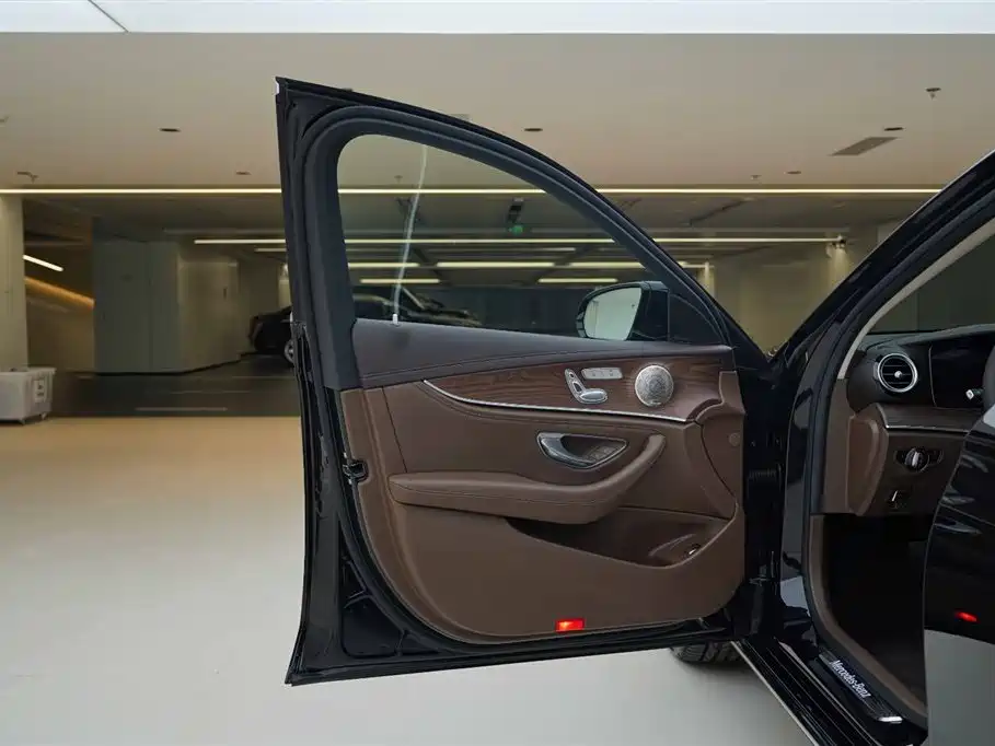 Mercedes-Benz E-Class 2022 Facelift E 300 L Luxury Style фото 15