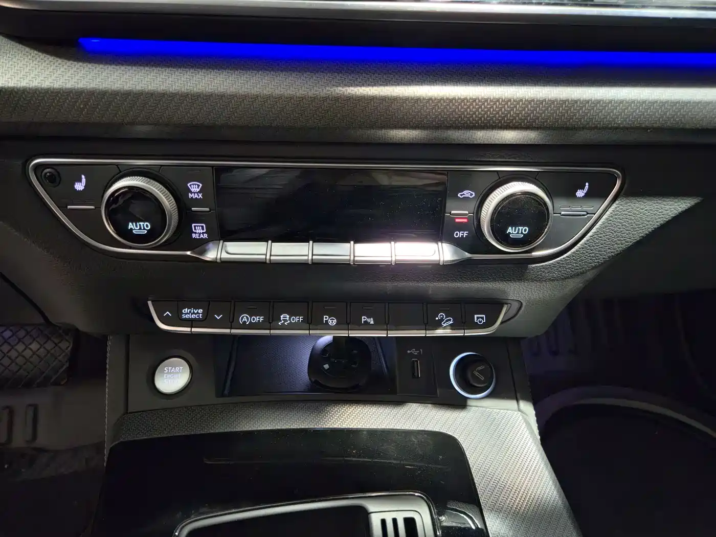 Audi Q5L 2022 40T Luxury Dynamic фото 12