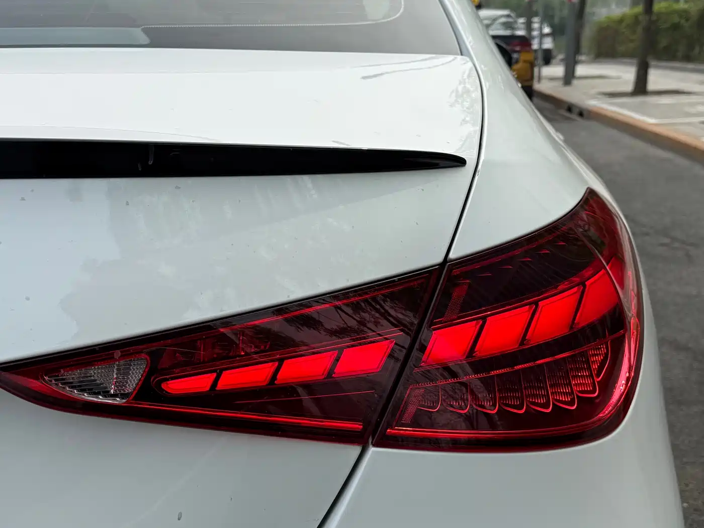 Mercedes-Benz C-Class 2023 Facelift C 260 L Night Sport Edition фото 6