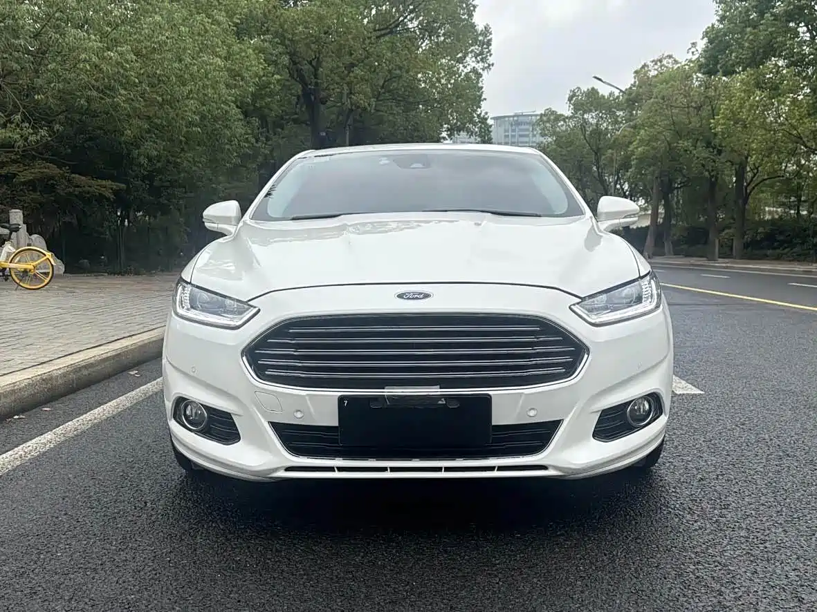 Photo 2 - Ford Mondeo
