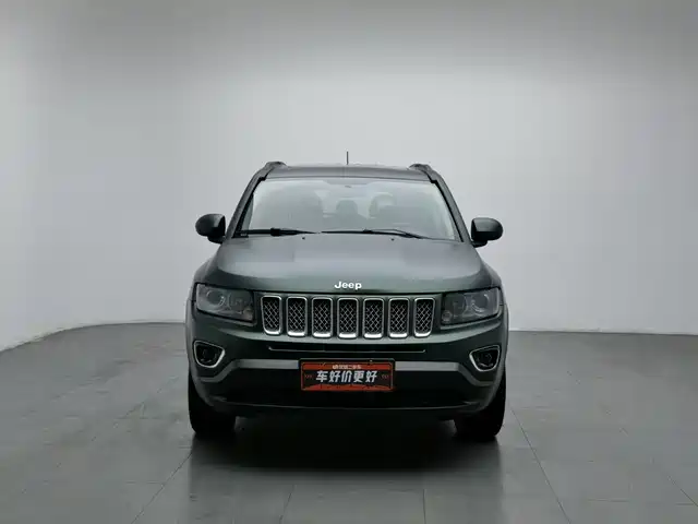 Jeep Compass (Import) 2014 2.4L 4WD Luxury Edition — фото 3