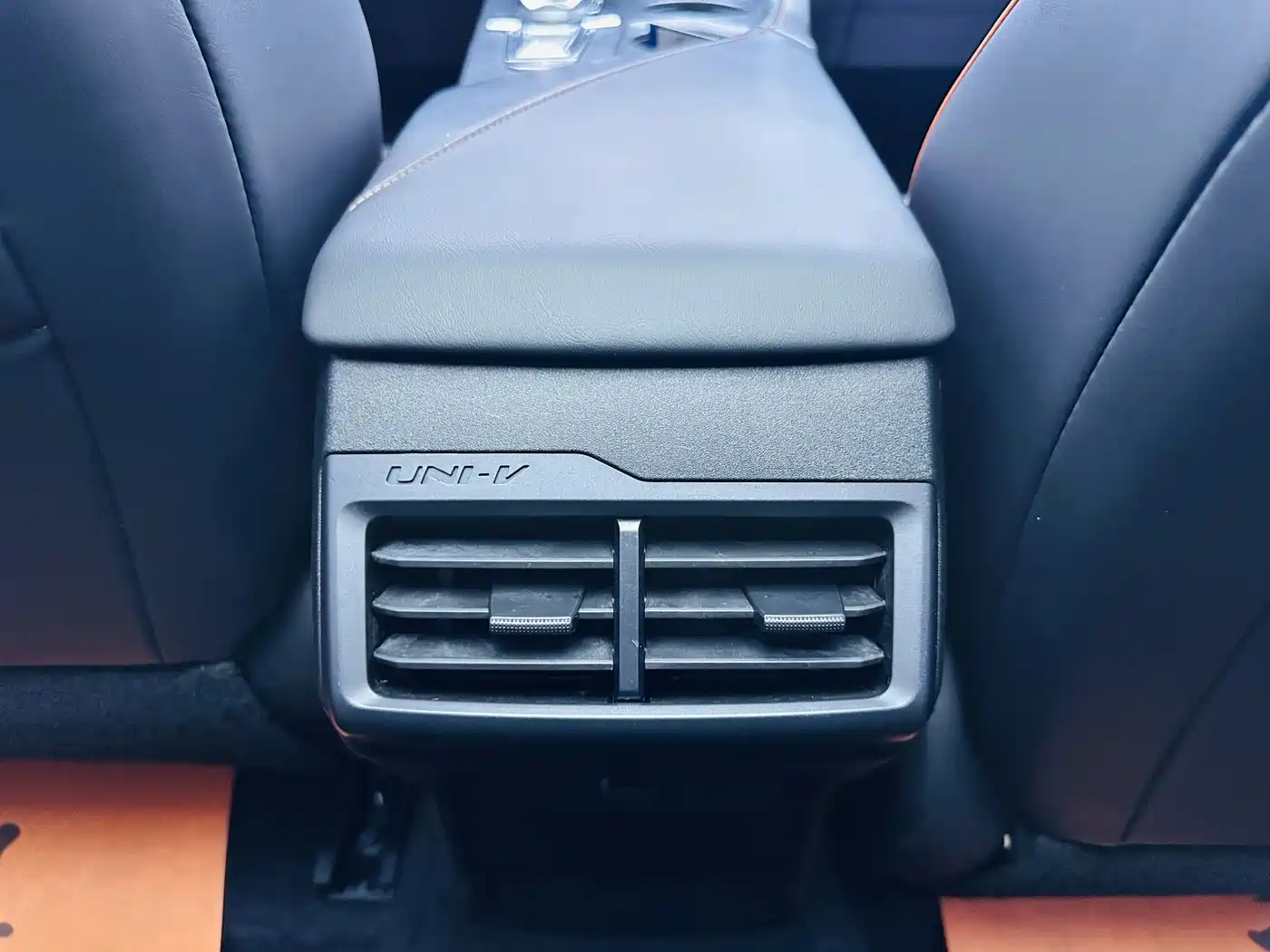 CHANGAN UNI-V