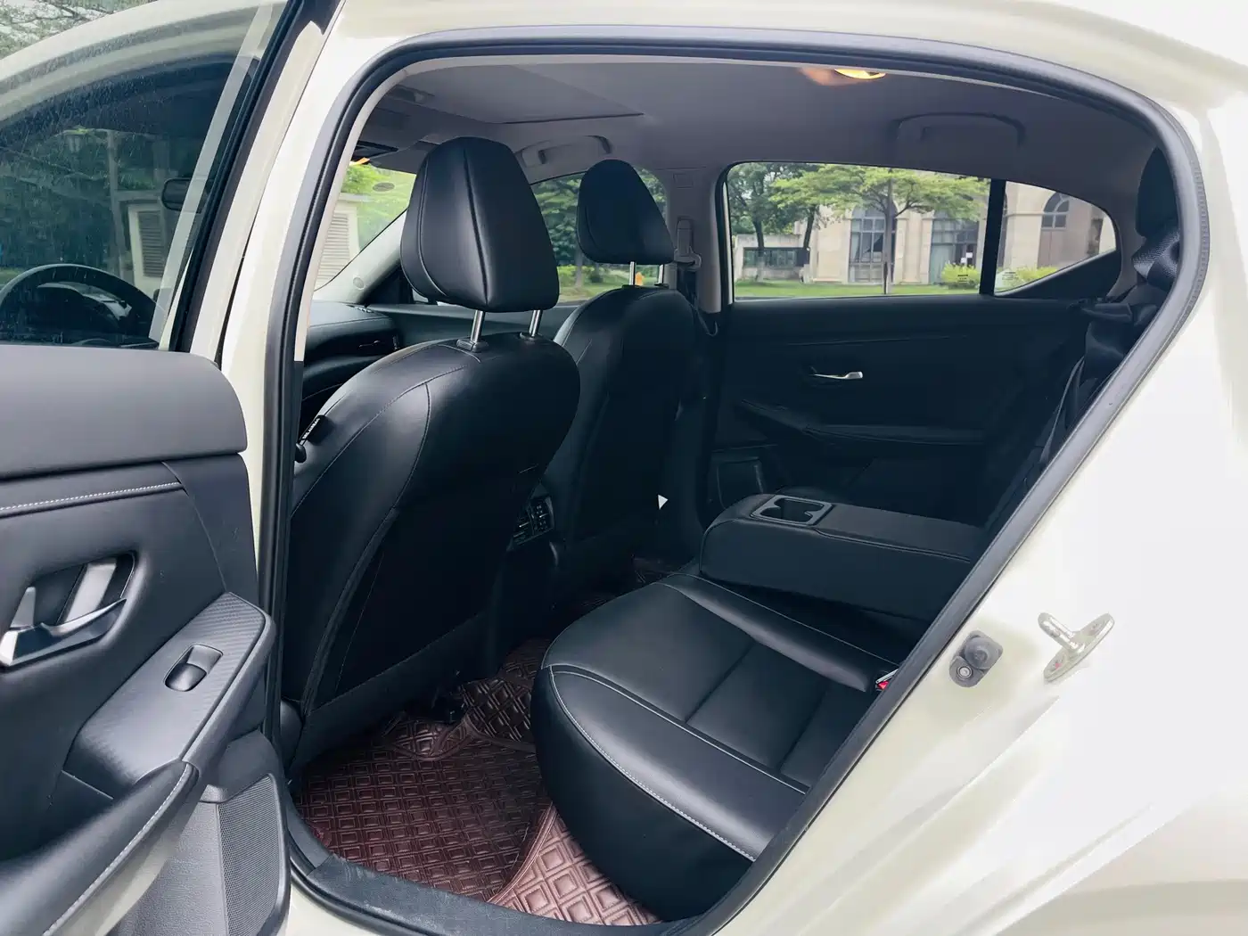 Nissan SYLPHY, миниатюра 9