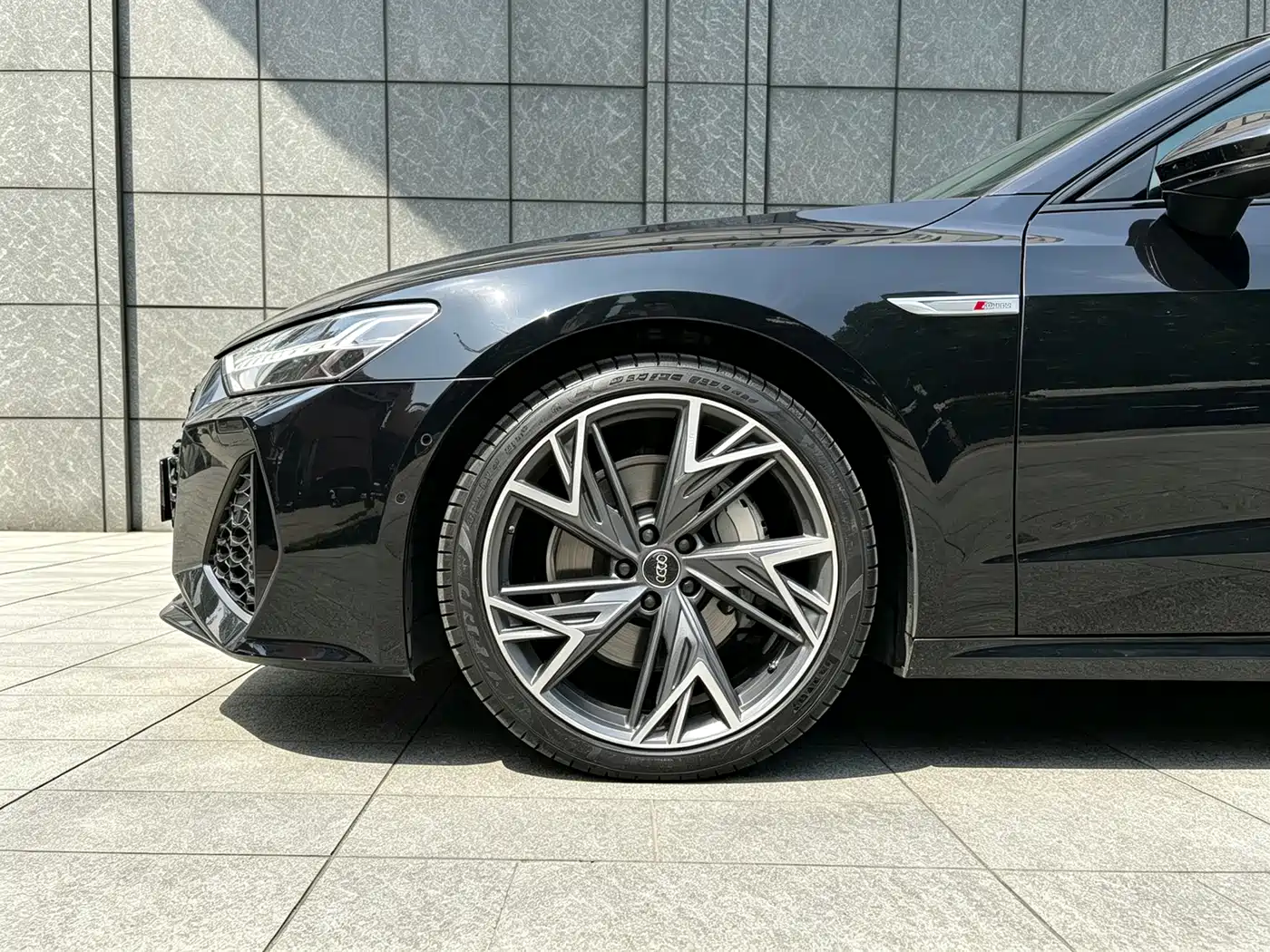 Photo 20 - Audi A7L