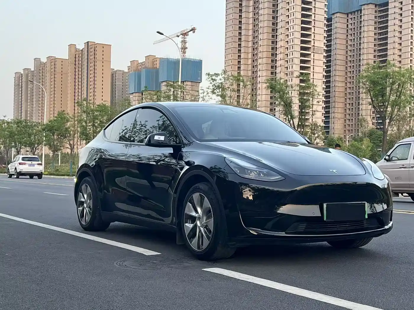 TESLA MODEL Y