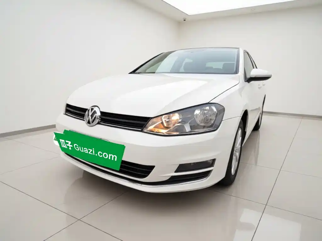 Фото 1 - Volkswagen Golf