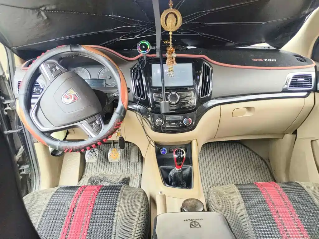 Baojun 730 2014 2014 1.5L Manual Luxury 7-seater