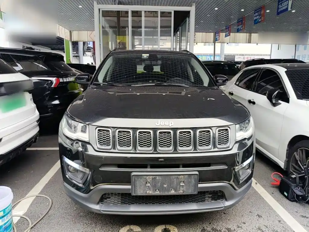 Фото 3 - Jeep Compass