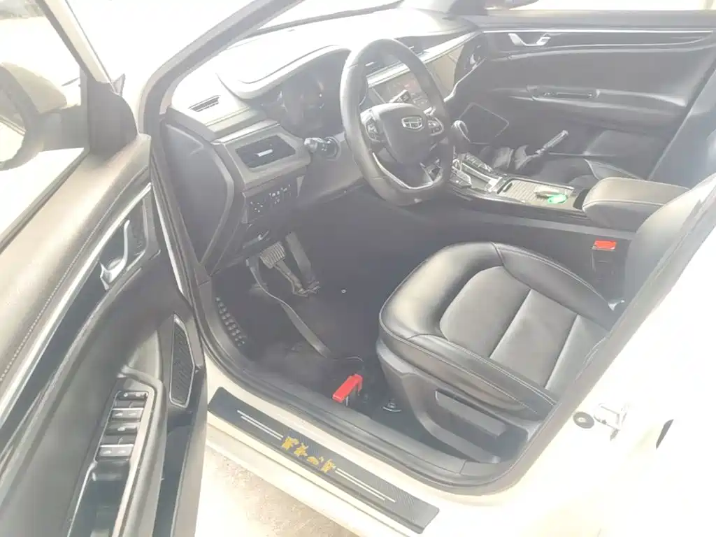 Photo 16 - Geely Emgrand GL