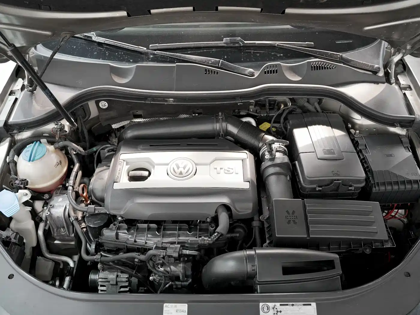Volkswagen Magotan (Import) 2012 Wagon 2.0TSI Luxury фото 24