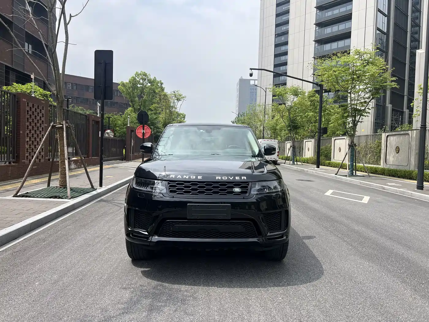 Land Rover Range Rover Sport 2016 Model 3.0 SC V6 HSE DYNAMIC фото 3