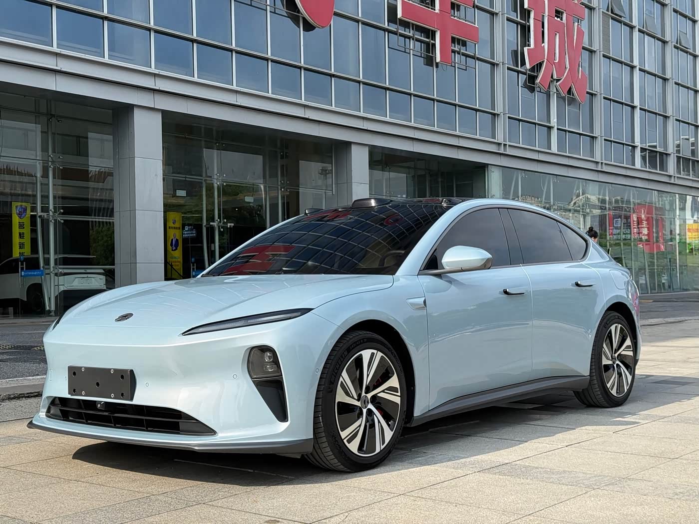 NIO ET5