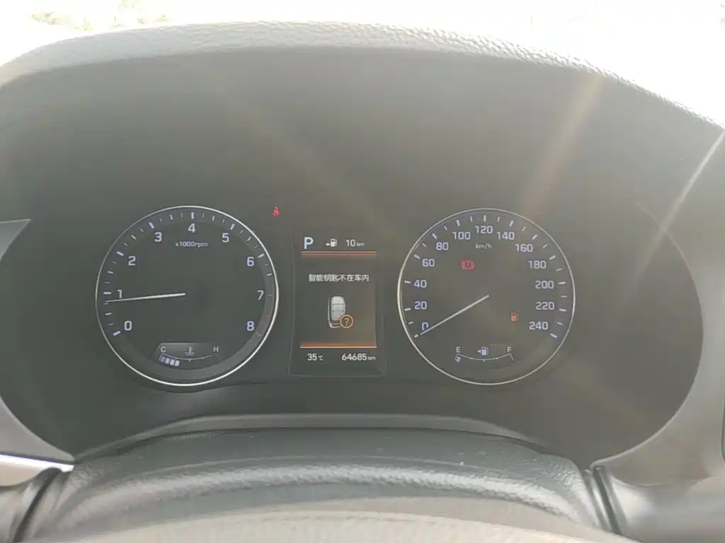 Photo 12 - Hyundai Mistra