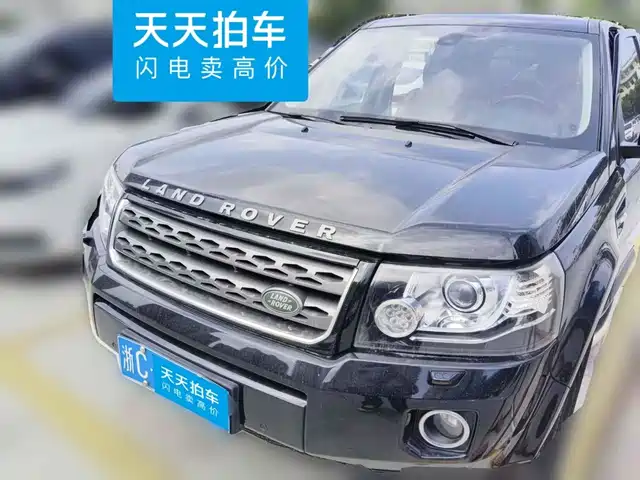 Land Rover Freelander 2 2015 2.0T Si4 XS Collector's Edition — фото 1
