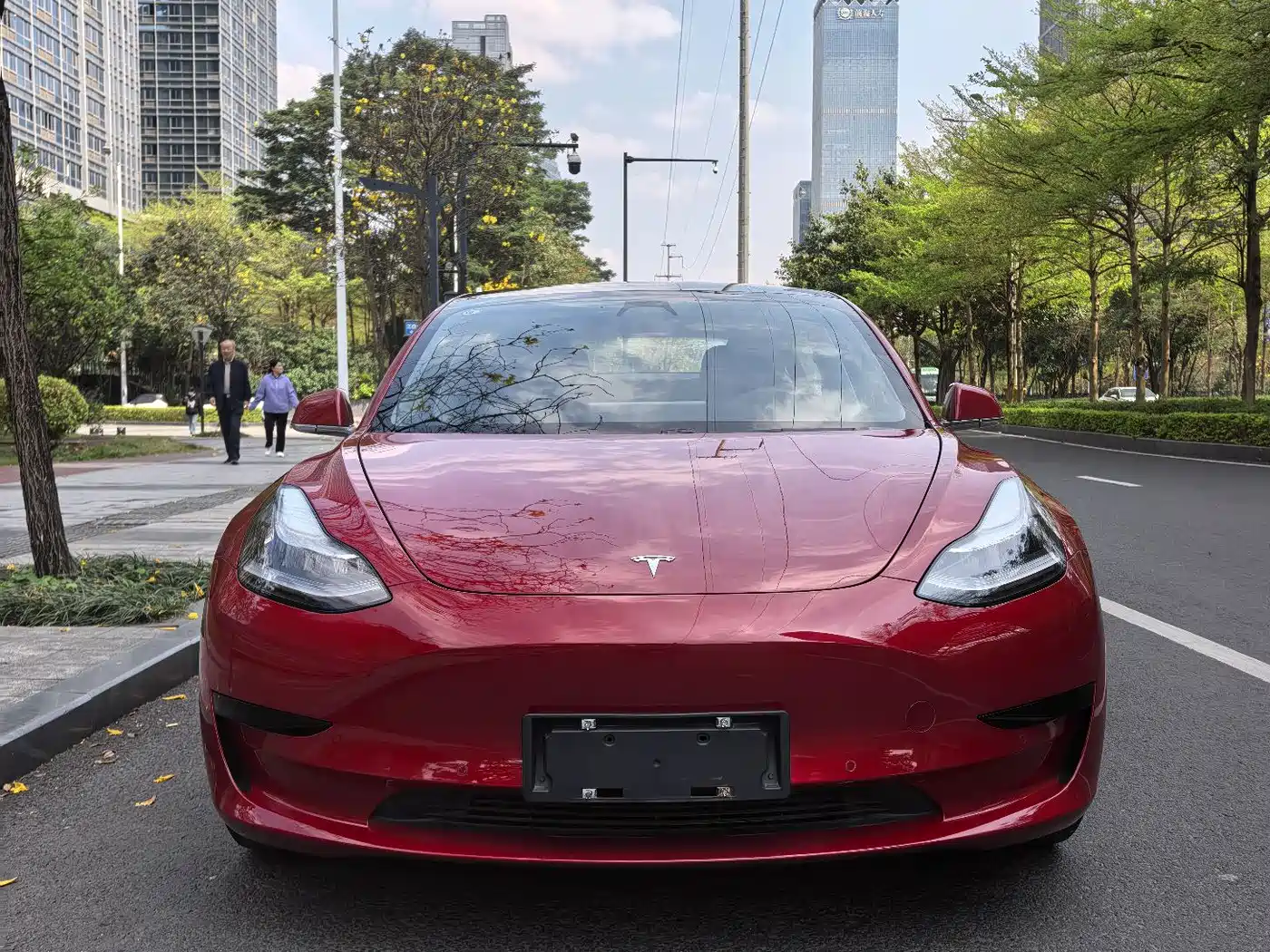 TESLA MODEL 3
