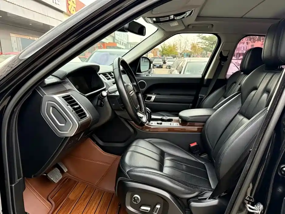 Land Rover Range Rover Sport 2017 3.0 SC V6 SE фото 4