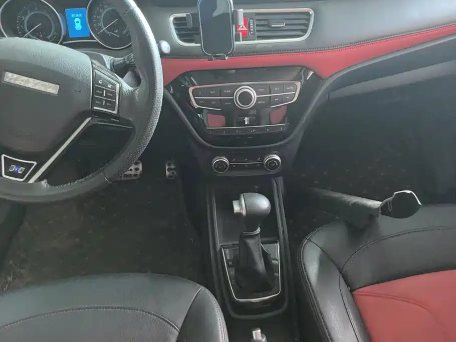 صورة 16 - Haval H1