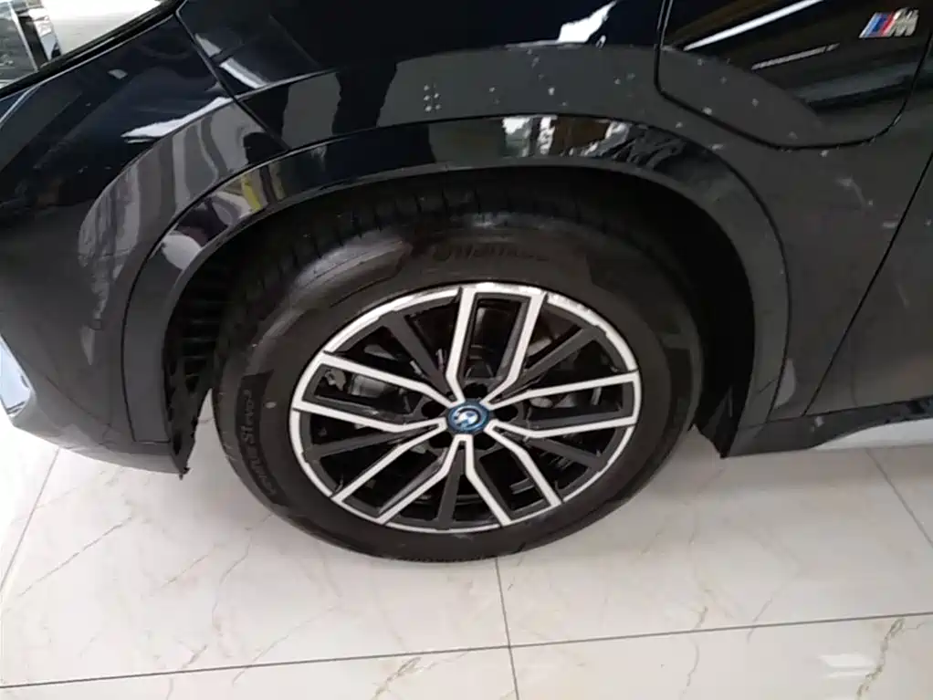 BMW iX1 2023 eDrive25L M Sport Package фото 23