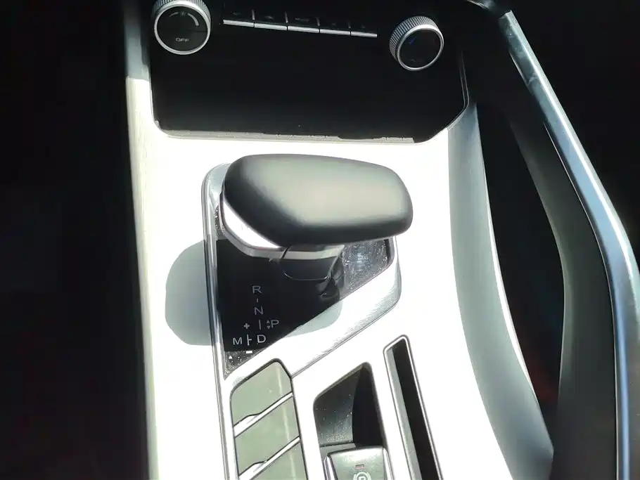 GEELY AUTOMOBILE BINYUE