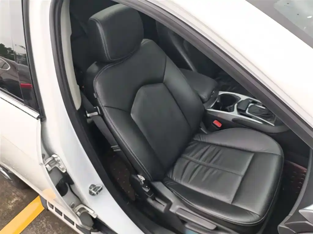Cadillac SRX 2015 3.0L Comfort фото 25