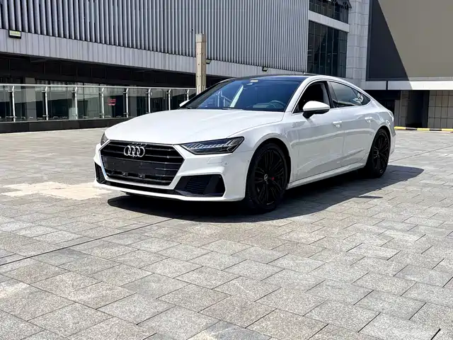 Audi A7 45 TFSI, Select