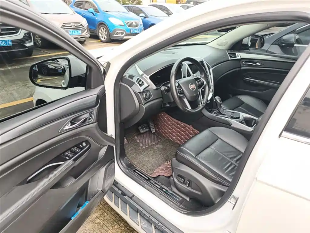 Cadillac SRX 2015 3.0L Comfort фото 16