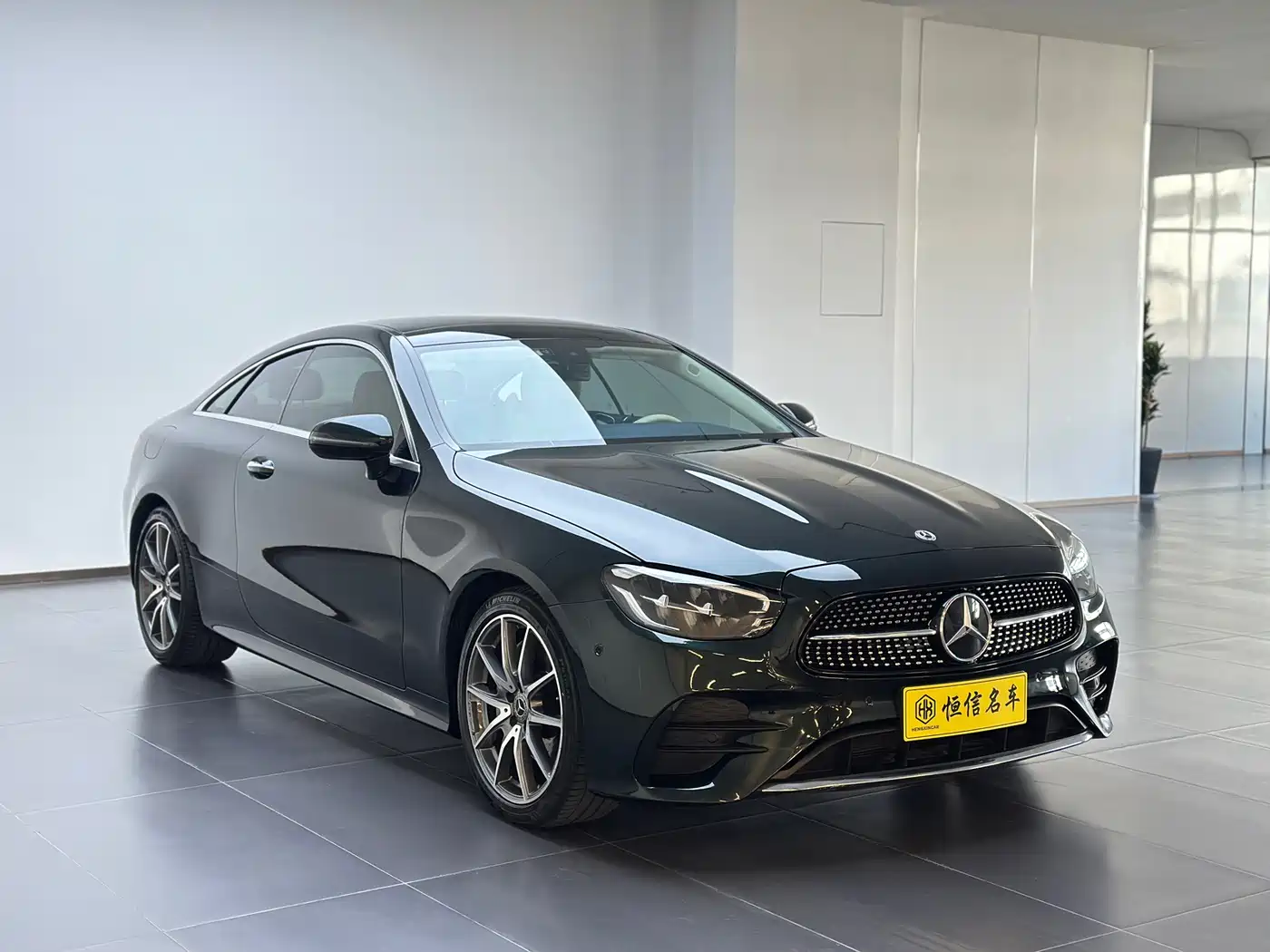 MERCEDES-BENZ E CLASS