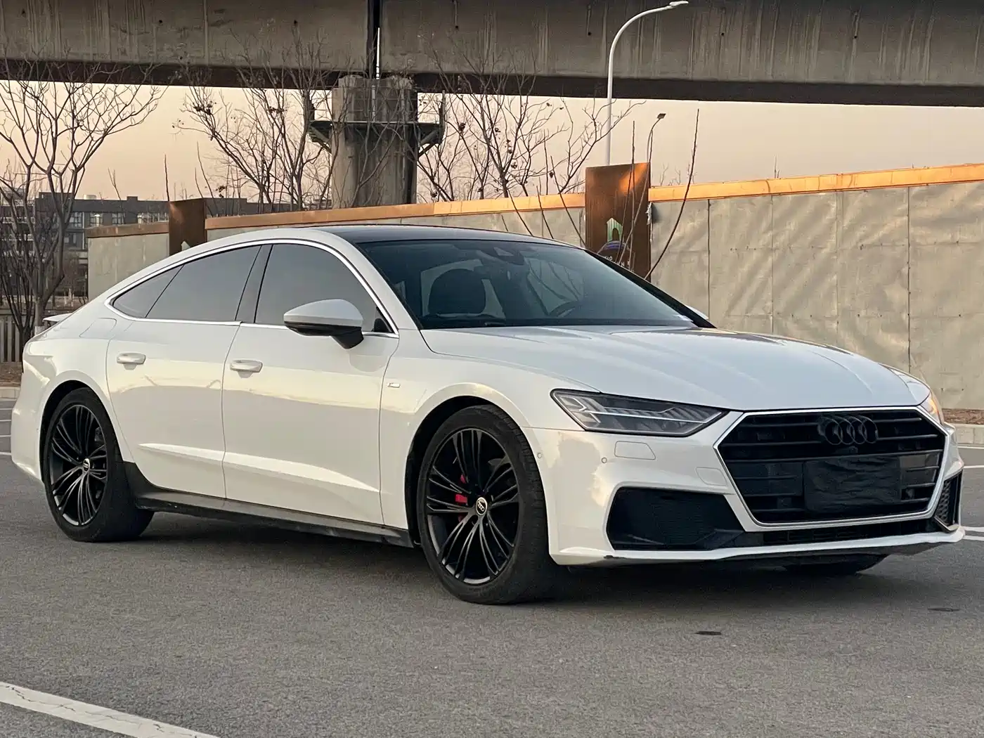 Audi A7 2023 Model 45 TFSI Premium Selection Edition фото 2