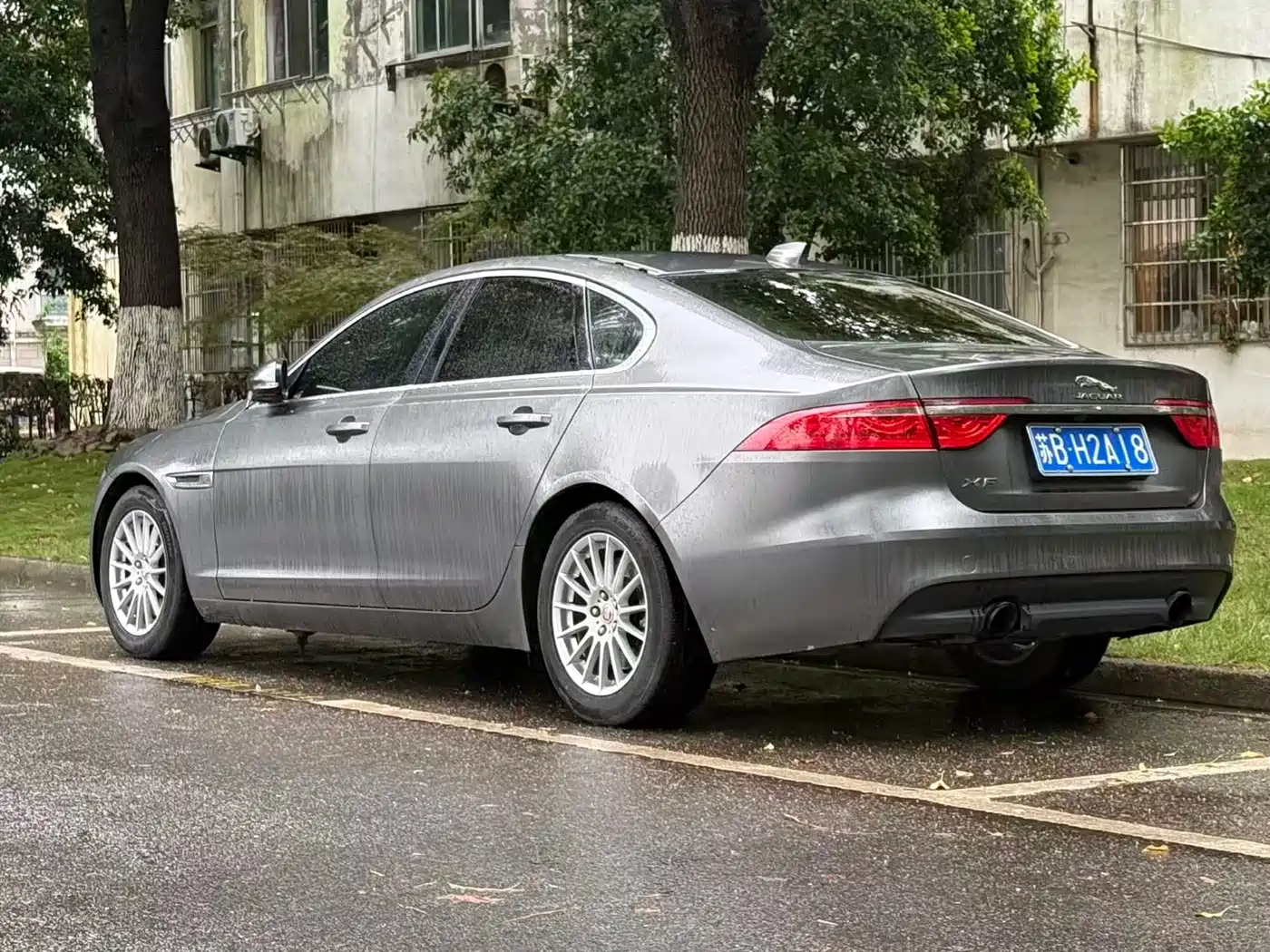 Jaguar XF 2016 2016 XF 2.0T 2WD Elegance Edition